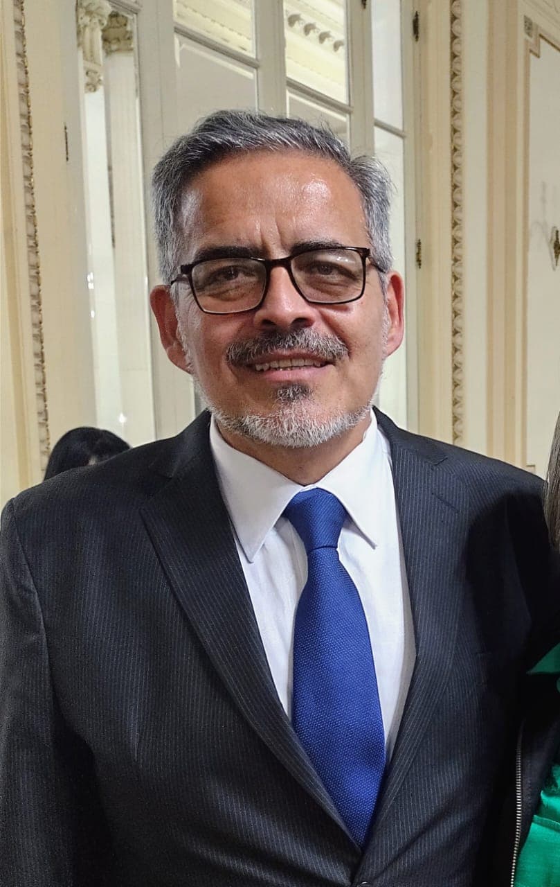 Foto de Dr. José Luis Flores